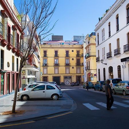 Ferienwohnung Puerta Del Arenal II Sevilla Exterior foto
