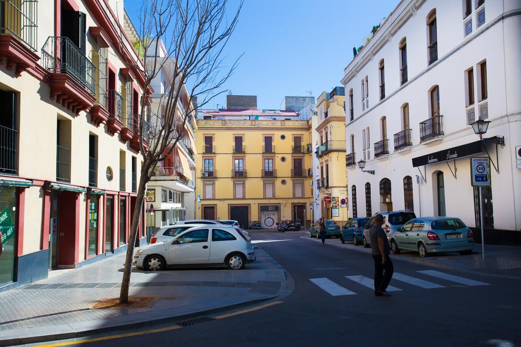 Ferienwohnung Puerta Del Arenal II Sevilla Exterior foto
